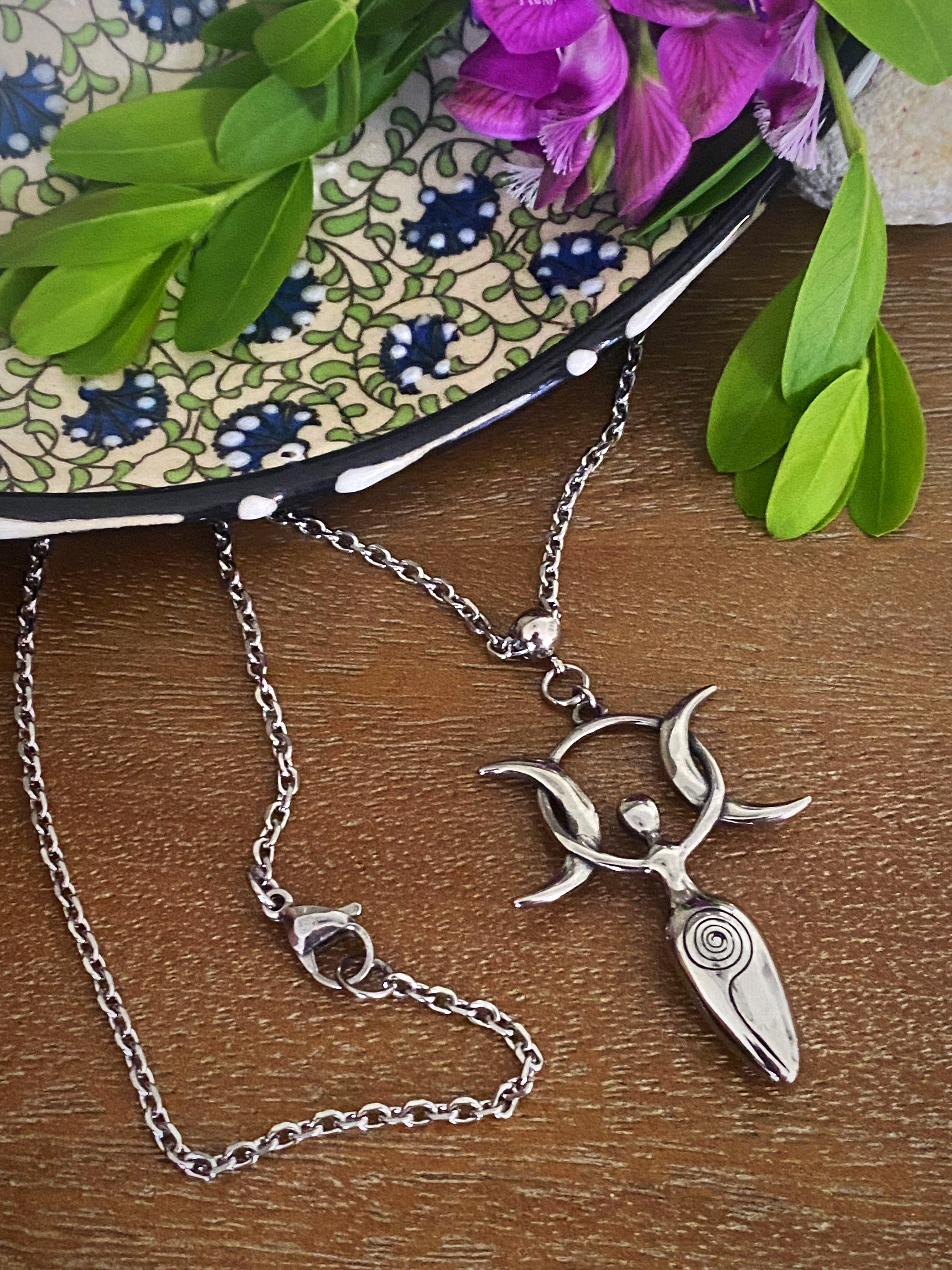 MOON GODDESS NECKLACE